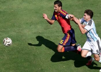 Barcelona nën presion për merkaton e yjeve; operacionet Rodri dhe Alvarez po vështirësohen më shumë seç duhet