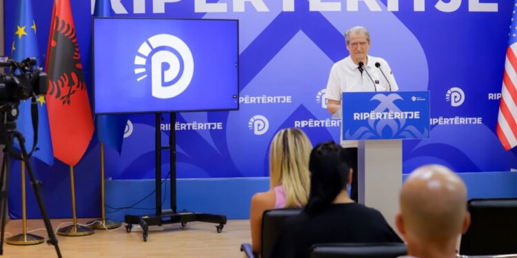 Berisha reagon për Valon Bele: E shpallën non grata për kritikat ndaj Ramës, akt kundër fjalës së lirë