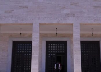 Bie interesi për artet; aktrimi dhe artet e aplikuara më të kërkuarat, pak interes për frymorët