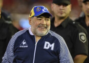 Dëshmia tronditëse në gjyqin për Maradonën: Nuk ngrihej, nuk donte të lahej e të hante; askush nuk ndërhyri