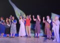 Drama e eksodit kthehet në skenë: hartë memece për të mbyturit, kujtesa e Shqipërisë që iku me gomone