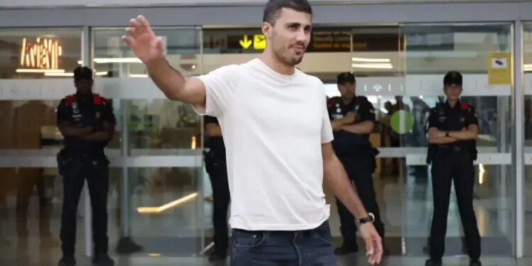 Duam Championsin dhe gjithçka tjetër, Rodri mbërrin në Barcelonë: Të luaj për këtë ekip është një ëndërr