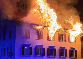 Dy zjarre në një natë në Zvicër plagosin 19 persona; vazhdon kërkimi për 5 të zhdukur