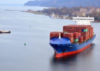 Evropa zbulon: Rusia po furnizon Iranin duke përdorur detin Kaspik për transport dronësh dhe eksplozivësh drejt Teheranit