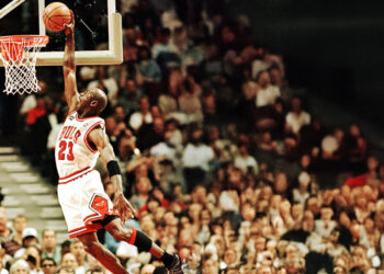 Fanella ikonike e Michael Jordan shitet në ankand, mund të thyejë rekordin botëror