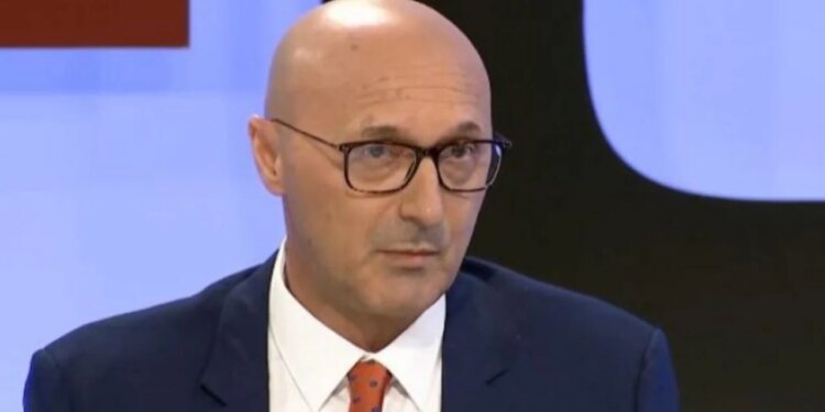 Fatmir Sheholli akuzohet për spiunazh dhe shantazh; dyshohet se bashkëpunoi me Agjencinë e Sigurisë dhe Informacionit të Serbisë