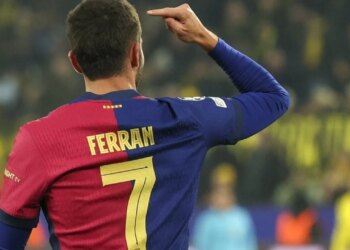 Ferran Torres jep dritë jeshile, Barcelona dhe PSG nisin bisedimet direkte për transferimin e sulmuesit