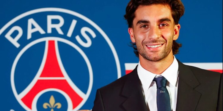 Ferran Torres zyrtarisht lojtar i PSG-së, largohet nga Barcelona me 50 milionë euro dhe statistika mbresëlënëse