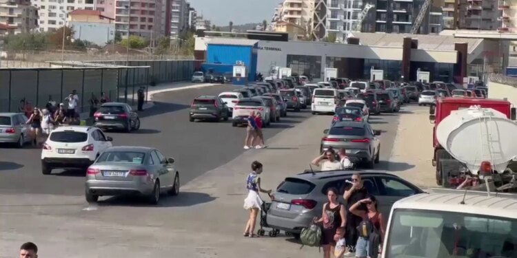 Fluks i lartë në Portin e Vlorës, mbi 1,300 pasagjerë mbërrijnë brenda një dite
