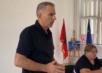 Gorrea: Kryeministri e la bisedën e hapur; Rama nxori jashtë 2 kryebashkiakë; disa të nxituar i ndërprenë fjalën