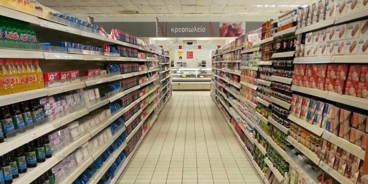 Greqia ul çmimet për familjet dhe shtresat në nevojë, mbi 1,660 produkte në supermarkete me ulje deri 35%