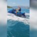 Hyri me jetski në zonën ku laheshin pushuesit në Ksamil, policia bllokon dhe gjobit pronarin 500 mijë lekë