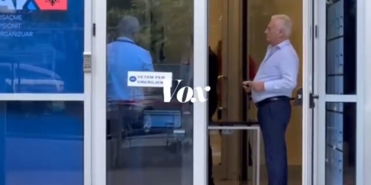 VIDEO/ I përfshirë në disa tendera korruptiv, biznesmeni Rrok Gjoka thirret në SPAK