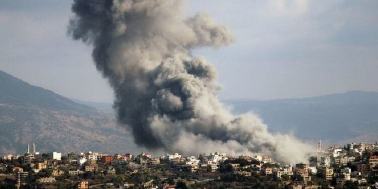 Izraeli nis valë të re sulmesh në Liban, goditen banesat e grupit Hezbollah, 11 të vdekur