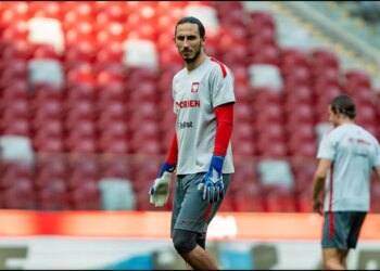 Juventus siguron portierin e dytë, arrin marrëveshjen me Wolfsburg për Grabara