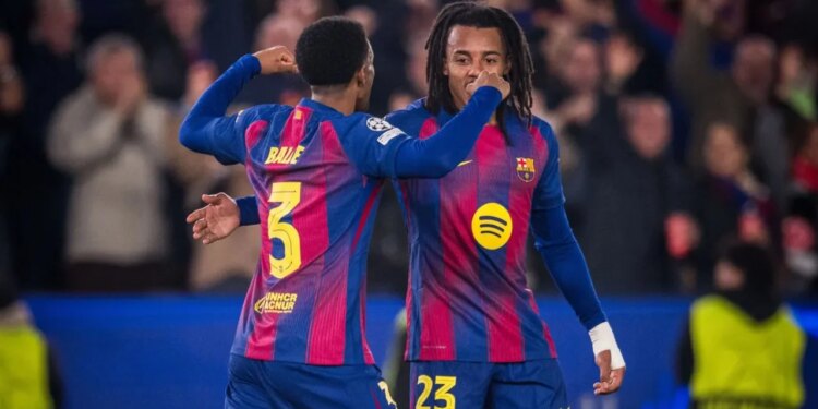 Kampioni i sezonit të shkuar në listën e dëshirave të Manchester United; Barcelona vendos çmimin e mbrojtësit