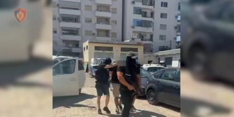 Kapet në Durrës 50-vjeçari i kërkuar nga Italia për trafik droge, pritet ekstradimi