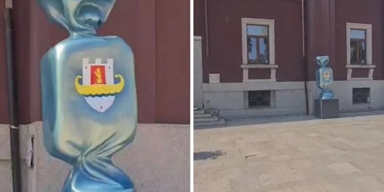Karamelja jashtë bashkisë së Durrësit, instalacioni që habiti dhe tërhoqi vëmendjen e qytetarëve