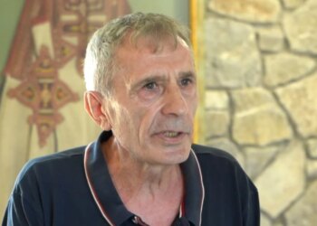 Kardinali i mrekullive: ish-i burgosuri Bajraktari rrëfen vitet me kardinalin Ernest Simoni, shpëtoi jetë njerëzish