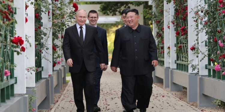 Kim Jong Un i dërgon letër Putinit: Krenar për marrëdhënien me Rusinë, e ardhme më e ndritur dypalëshe