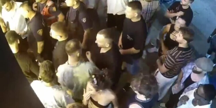 Konflikti në një lokal në Sarandë, si u dhunua Shefi i krimeve, momenti kur ndërhyn Shqiponja