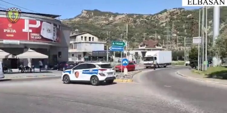 Kontrollet rrugore në Elbasan: Nëntë shoferë të kapur të dehur, mbi 1700 gjoba në një javë