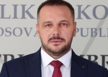 Kosova jep mbështetje, ministri Maqedonci: Jemi të gatshëm t'i ndihmojmë Shqipërisë dhe Malit të Zi për zjarret