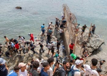 Kriza e emigrantëve në Ceuta: Spanja kritikon BE-në për mungesë solidariteti dhe qëndrim egoist