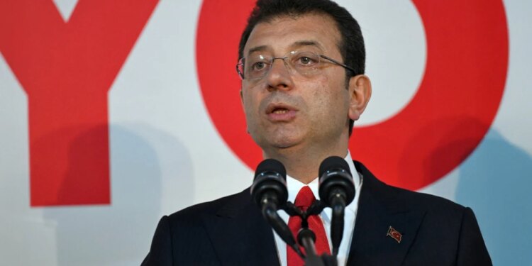 Kryebashkiaku i burgosur i Stambollit braktis CHP pas 17 vjetësh; Imamoglu i bashkohet forcës së re të opozitës