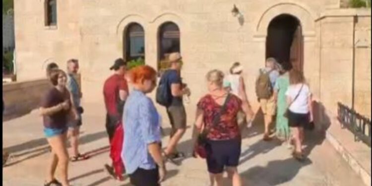 Kryeministri Rama publikon pamje nga Kruja: Atmosferë turistësh në Muzeun Gjergj Kastrioti Skënderbeu