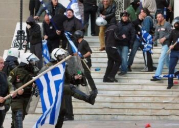 Kthehu në Shqipëri: Sulm racist rrjete sociale ndaj gazetarit grek, origjinë shqiptare — Je mysafir, nuk duhet të flasësh