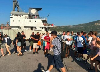 Kthimi i emigrantëve dhe ardhja e turistëve; fluks mbërritjesh në Portin e Vlorës, 1100 pasagjerë dhe 350 automjete