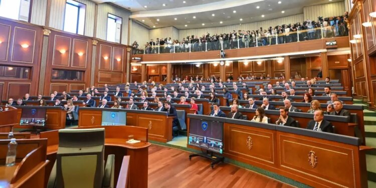 Kuvendi i Kosovës ende i bllokuar — SHBA dhe BE në sallë, PDK: Durimi ynë e ka një fund