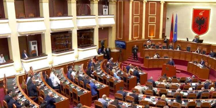 Kuvendi i dërgon SPAK-ut 32 rekomandime: Rishikoni arrestet me burg dhe rritni fokusin në konfiskimin e pasurive