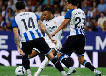 La Liga nis me drithërima, Real Madrid shpëton në ekstrem, Mourinho debuton me këmbën e mbarë