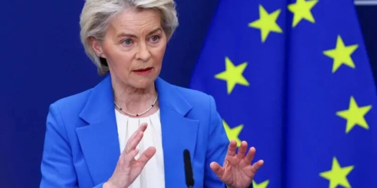Leyen dënon sulmet vdekjeprurëse në Kiev: Mizori të tmerrshme - Rusia duhet të paguajë për shkatërrimin e Ukrainës