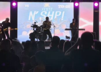 Lezha ribashkon Djemtë e Detit — Pas 25 vitesh grupi ngjitet sërish në skenë dhe kujton Gent Demaliajn