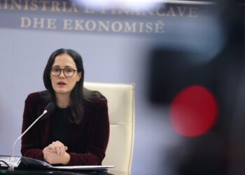 Lista e çmimeve në pasqyrë: nga shtatori bizneset do të raportojnë çmimet, qeveria kërkon hallkën abuzuese