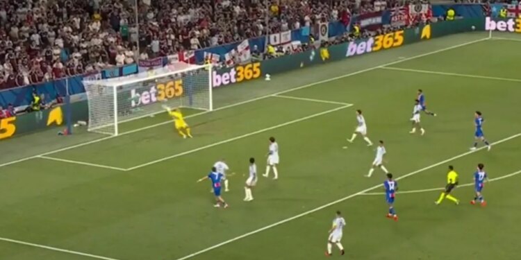 Live PSG-Aston Villa – Shtangen parizienët, 17-vjeçari rikthen baraspeshën në fund të pjesës së parë (Video)