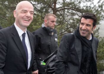Luis Figo sulmon ashpër Gianni Infantinos: Ai duhet të largohet, tani!