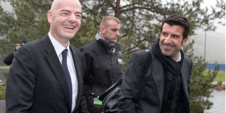 Luis Figo sulmon ashpër Gianni Infantinos: Ai duhet të largohet, tani!