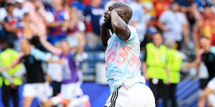 Lukaku te Fenerbahçe drejt mbylljes së suksesshme, Big Rom thotë po, Napoli pret lëvizjen vendimtare
