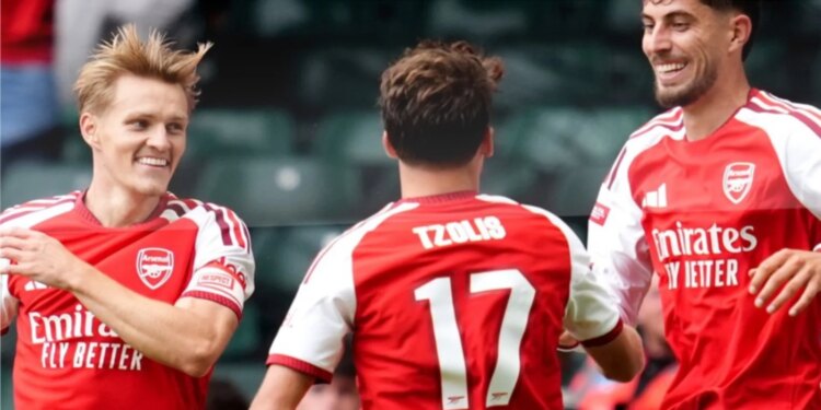 Manchester City dominon në Community Shield, Arsenali ngre trofeun e parë të sezonit