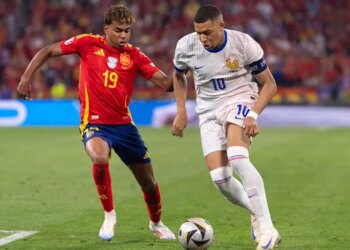 Mbappe nis ofensivën për Topin e Artë, tre golat e fundit e rikthejnë në garë