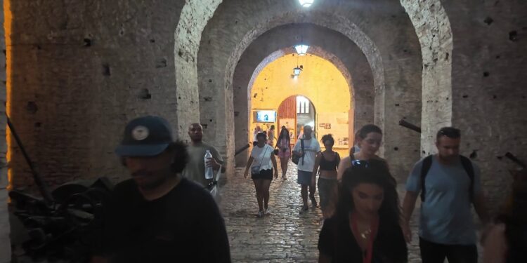Mbi 220 mijë vizitorë vizituan Kalanë e Gjirokastrës, 15 mijë më shumë se vitin e kaluar