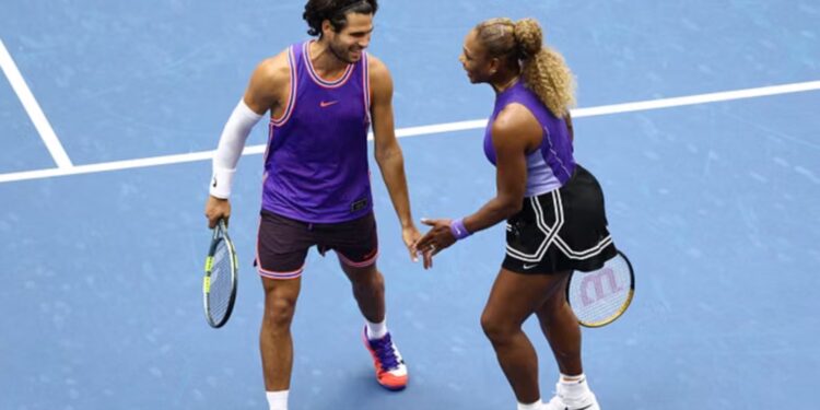 Më në fund Carlos Alcaraz rikthehet në fushë pas 133 ditësh dhe dhuron spektakël me Serena Williams