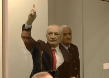 Meta, takim me avokatin e tij: Na monitoroheshim me kamerë, do t’i drejtohemi GjEDNJ për shkelje