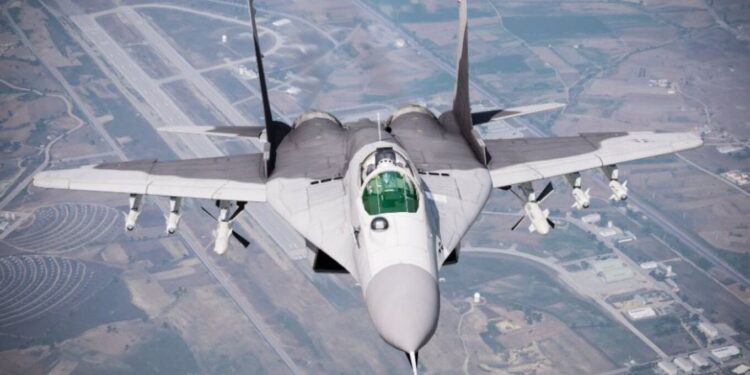 MiG-29 ukrainas rrëzohet në Odessa, piloti shpëton