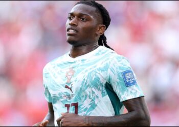 Milan: Për Rafael Leao ende ka shanse për kalimin te Roma, studiohet lëvizje e minutës së fundit