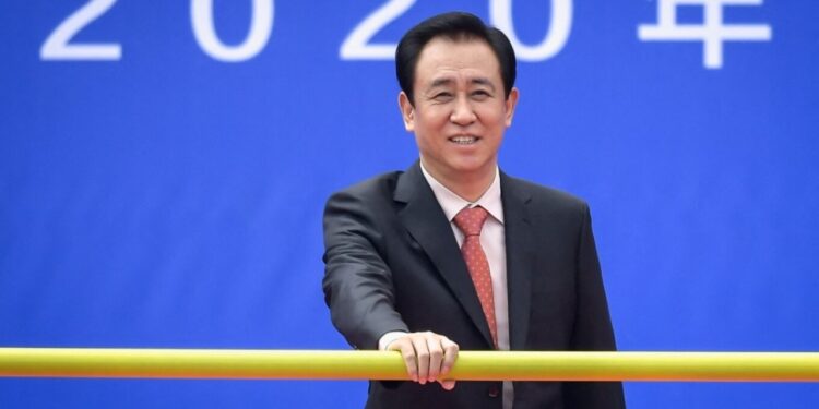 Miliarder, perandori i pronave të paluajtshme në Kinë, dënohet me burgim të përjetshëm; Evergrande gjobitet 2 miliardë euro